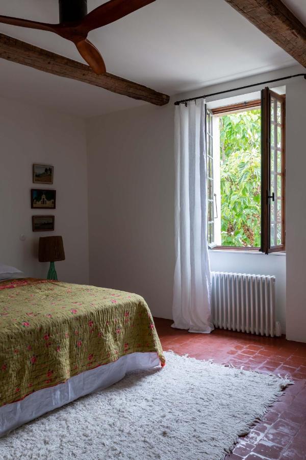 La Perroya Hotell Visan Exteriör bild
