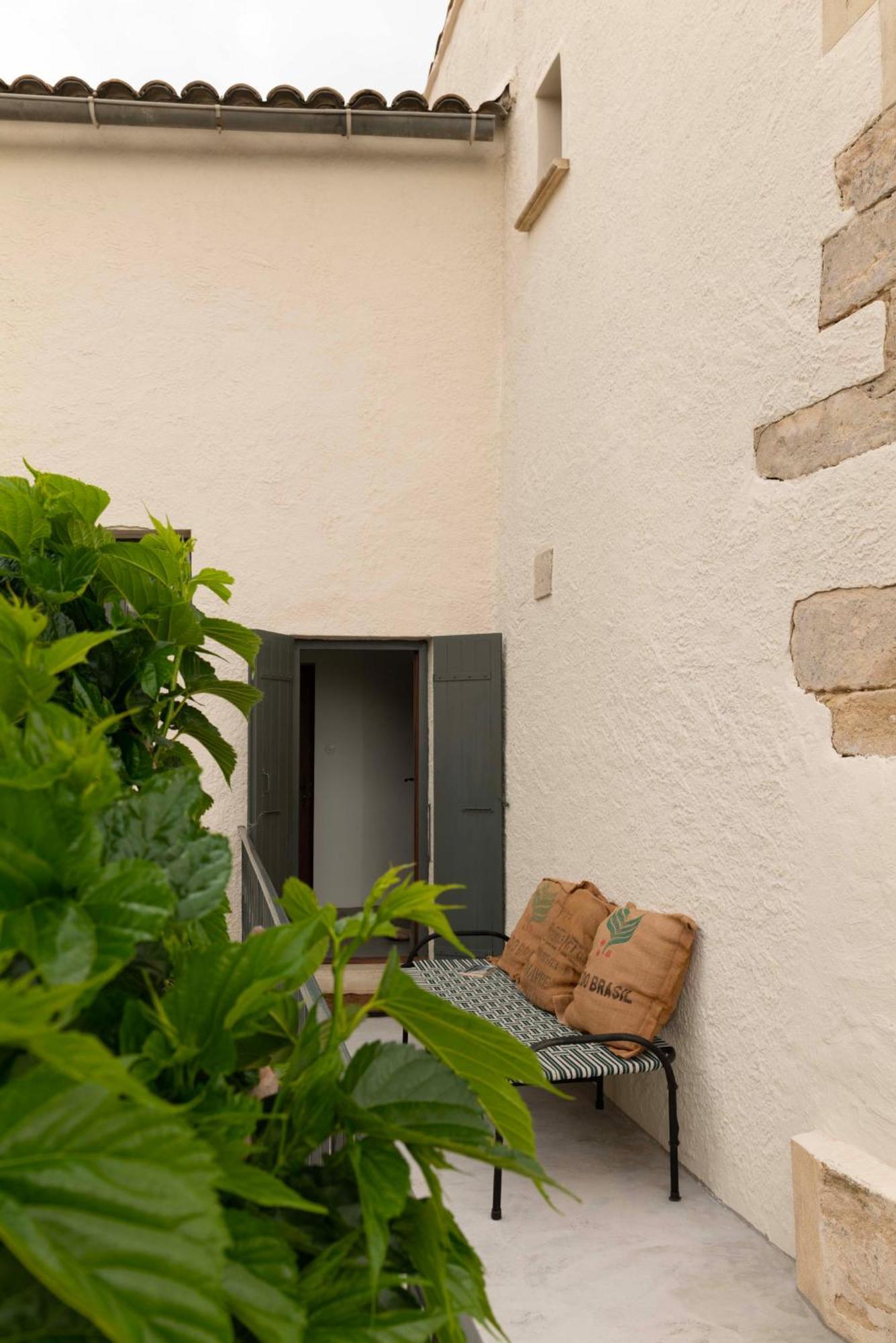 La Perroya Hotell Visan Exteriör bild