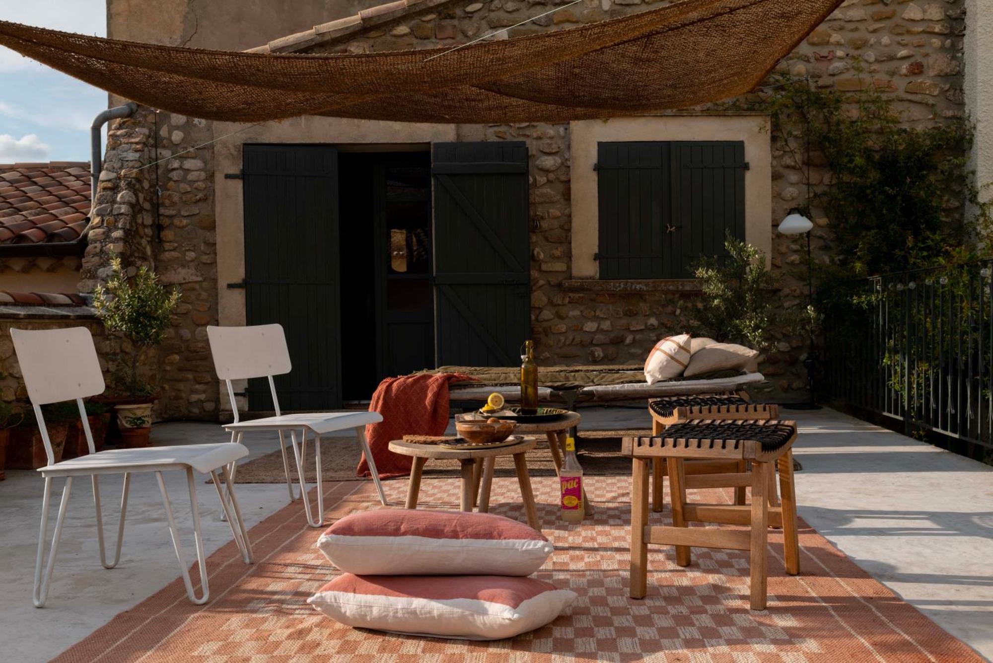 La Perroya Hotell Visan Exteriör bild